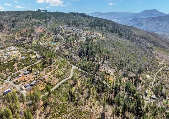 4th image of 12061 Gifford Springs Rd, Cobb, CA 95426 | MLS# LC26053167