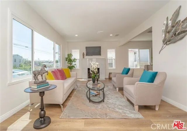 2nd image of 7317 Tujunga Ave, North Hollywood, CA 91605 | MLS# 26662157