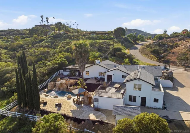 3rd image of 13883 Sage Mountain Ln, Jamul, CA 91935 | MLS# 260005659SD