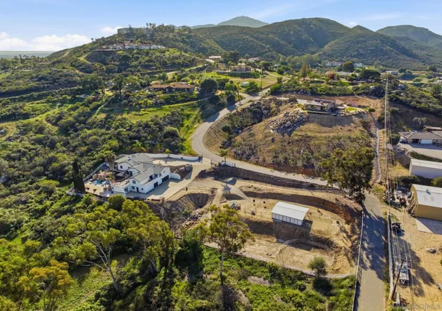 5th image of 13883 Sage Mountain Ln, Jamul, CA 91935 | MLS# 260005659SD