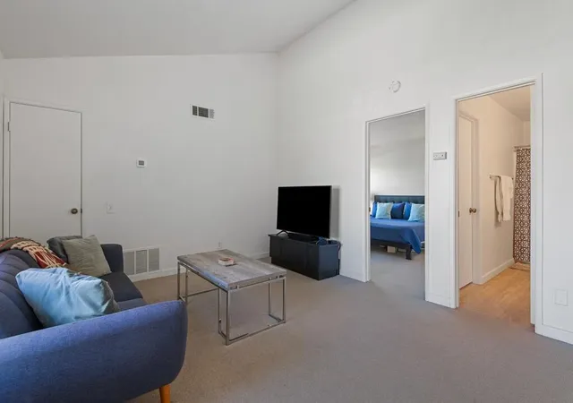 Listing Photo 4 - Condo for sale in building located at 351 N Hermosa Dr, Palm Springs, CA 92262 - Unit #4b2