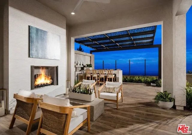 3rd image of 20400 W Marlow Ln, Porter Ranch, CA 91326 | MLS# 26662589