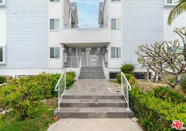 4th image of 1121 E Wilson Ave, Glendale, CA 91206
