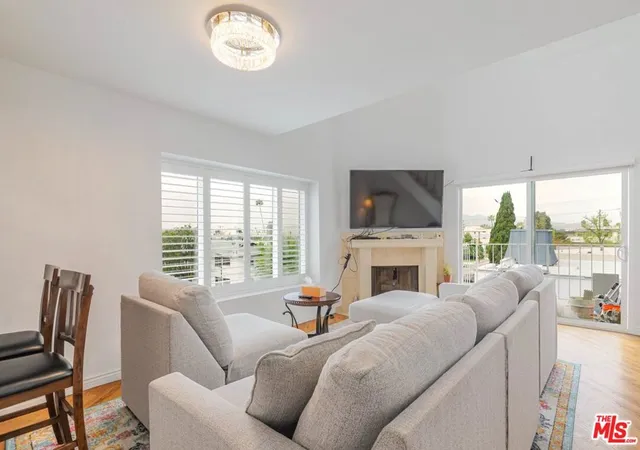 5th image of 1121 E Wilson Ave, Glendale, CA 91206