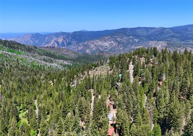 2nd image of 7220 Yosemite Park Wy, Yosemite National Park, CA 95389 | MLS# FR26053472