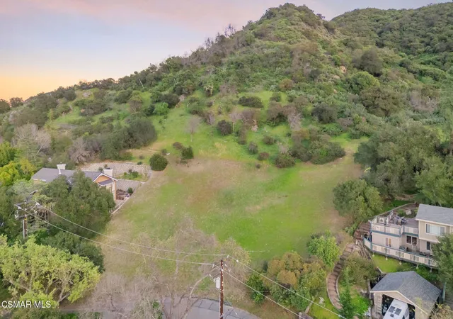 3rd image of 42 Upper Lake Rd, Lake Sherwood, CA 91361 | MLS# 226001119