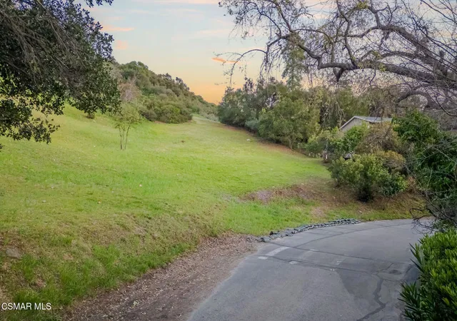 1st image of 44 Upper Lake Rd, Lake Sherwood, CA 91361 | MLS# 226001120