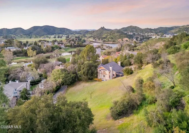 4th image of 44 Upper Lake Rd, Lake Sherwood, CA 91361 | MLS# 226001120