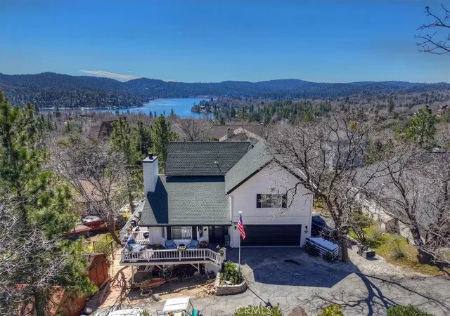 Homes for sale in Lake Arrowhead, CA | 1211 Yosemite, Lake Arrowhead, CA 92352 | MLS# IG26053378