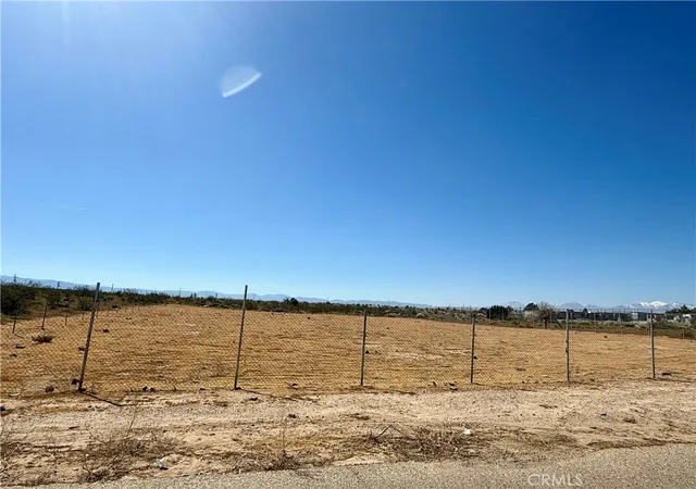 3rd image of 1 Lemon, Hesperia, CA 92345 | MLS# DW26053628