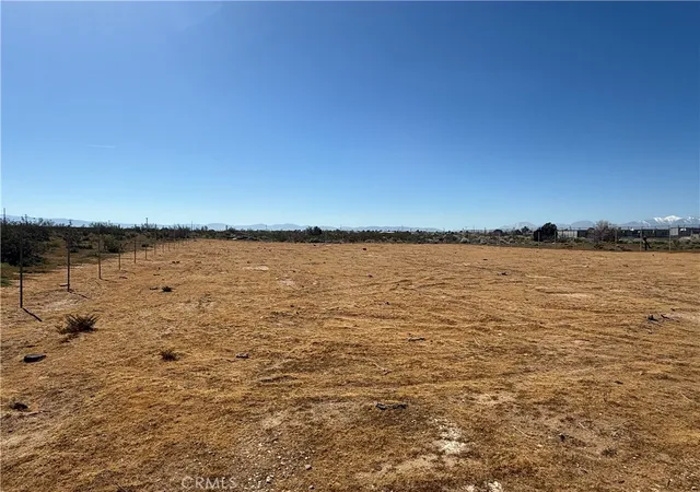 4th image of 1 Lemon, Hesperia, CA 92345 | MLS# DW26053628