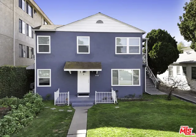 3rd image of 14526 Dickens St, Sherman Oaks, CA 91403 | MLS# 26663427