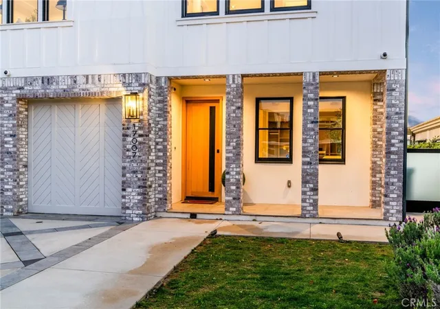 Photo 3 of Single family home for sale at 17007 Edgewater Ln, Huntington Beach, CA 92649 | MLS# OC26052274 | Listing updated on 2026-09-21