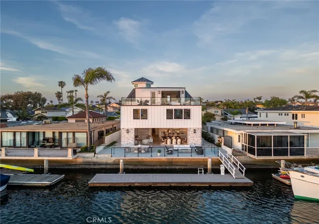 Photo 64 of Mansion for sale at 17007 Edgewater Ln, Huntington Beach, CA 92649 | MLS# OC26052274 | Listing updated on 2026-09-21