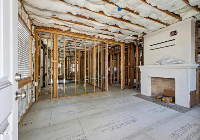 3rd image of 1042 W 62Nd St, Los Angeles, CA 90044 | MLS# P1-26222