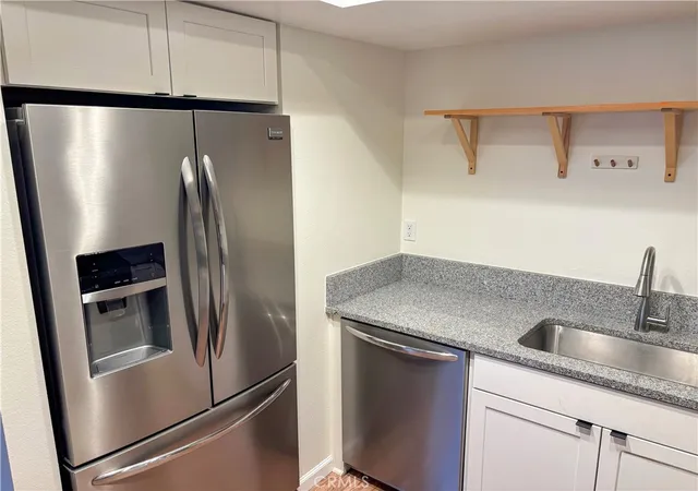 Listing Photo 5 - Condo for sale in building located at 1445 Prefumo Cyn, San Luis Obispo, CA 93405 - Unit #20
