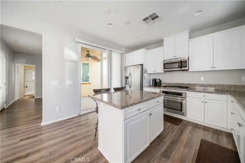 Listing Photo 41 - Condo for sale in 333 Paseo Gusto located at 333 Paseo Gusto, Palm Desert, CA 92211 - Unit #124
