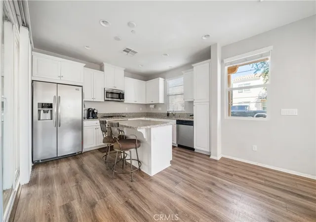 Listing Photo 4 - Condo for sale in building located at 333 Paseo Gusto, Palm Desert, CA 92211 - Unit #124
