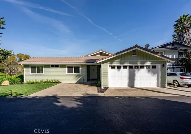 Photo 2 of Single family home for sale at 220 Selma, Pismo Beach, CA 93449 | MLS# NS26054156 | Listing updated on 2026-03-16