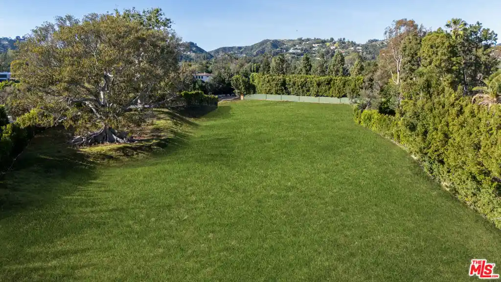 Land for sale at 150 S Carolwood Dr, Los Angeles, CA 90077 | MLS# 26662537