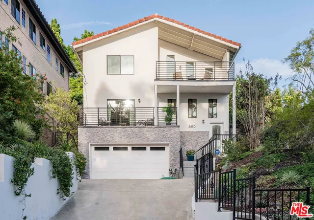 1st image of 3850 Udell Ct, Los Angeles, CA 90027 | MLS# 26662909