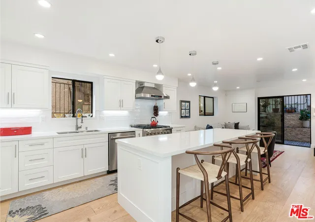 3rd image of 3850 Udell Ct, Los Angeles, CA 90027 | MLS# 26662909