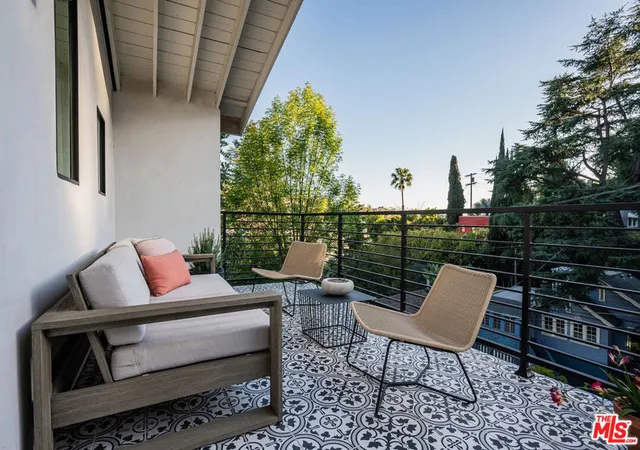 4th image of 3850 Udell Ct, Los Angeles, CA 90027 | MLS# 26662909