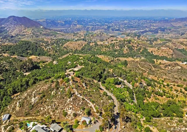 Homes for sale in Fallbrook, CA | 6133 Rainbow Heights Rd, Fallbrook, CA 92028 | MLS# 260005804SD