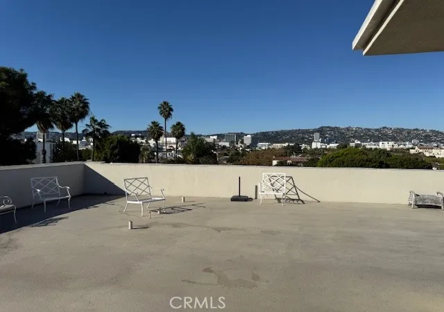 Homes for sale in Beverly Hills, CA | 434 Canon, Beverly Hills, CA 90212 | Houzeo