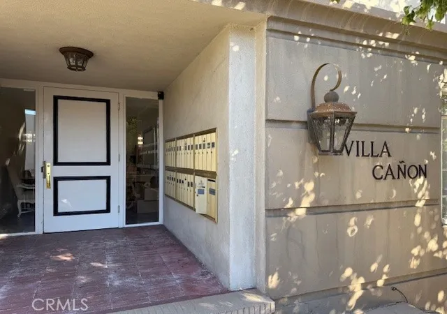 Homes for sale in Beverly Hills, CA | 434 S Canon, Beverly Hills, CA 90212