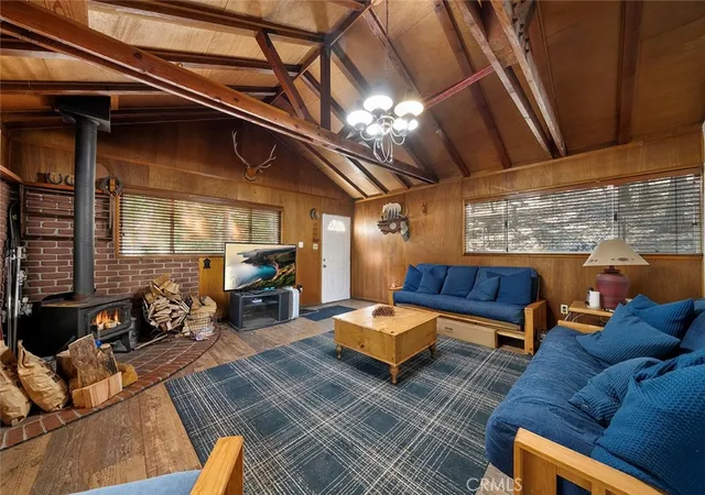 Photo 4 of House for sale at 330 Canyon Dr, Cedarpines Park, CA 92322 | MLS# IV26054538 | Listing updated on 2026-05-13