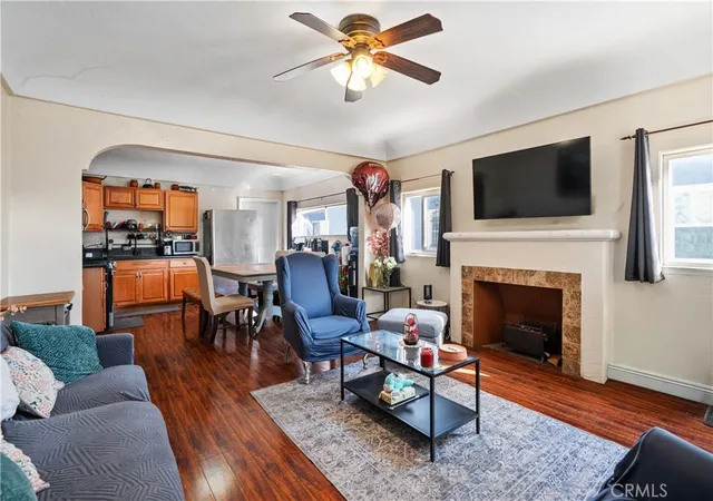 3rd image of 8766 Dalton Ave, Los Angeles, CA 90047 | MLS# SR26054560