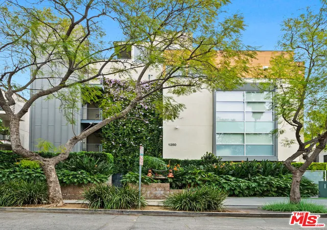 Homes for sale in West Hollywood, CA | 1250 N Harper Ave #414, West Hollywood, CA 90046 | MLS# 26658447