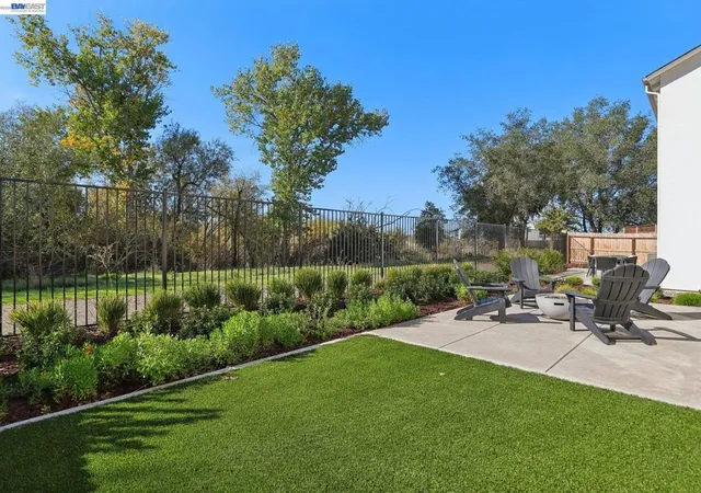 Homes for sale in Galt, CA | 856 Pecan Tree Ln, Galt, CA 95632 | MLS# 41126932