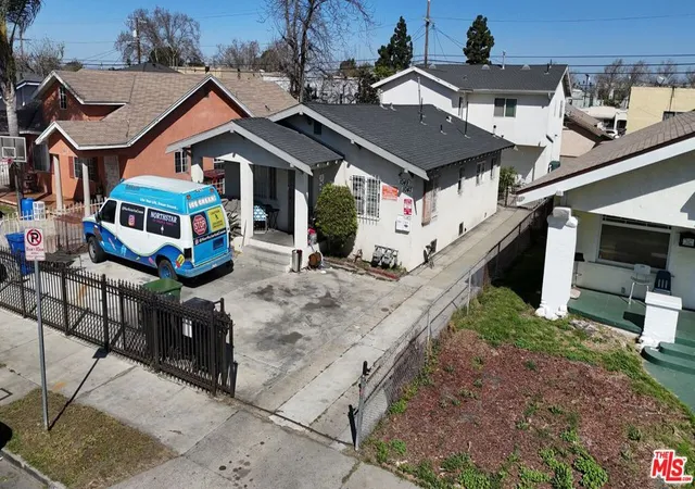 1st image of 1049 W 61st St, Los Angeles, CA 90044 | MLS# 26662815