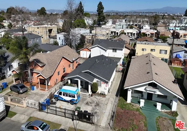 3rd image of 1049 W 61St St, Los Angeles, CA 90044 | MLS# 26662815