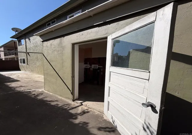 Listing Photo 2 - Condo for sale in building located at 4217 21 3rd Ave, San Diego, CA 92103 - Unit #