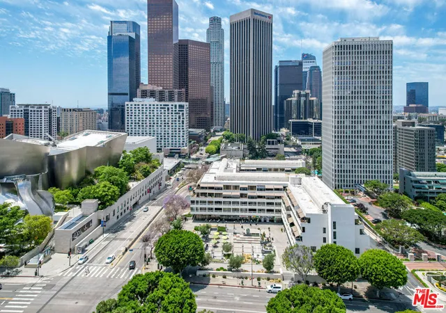 2nd image of 121 S Hope St #431, Los Angeles, CA 90012 | MLS# 26664069