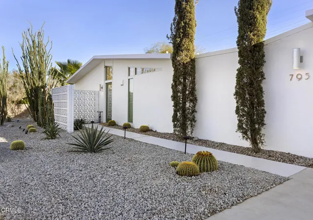 3rd image of 795 E Racquet Club Rd, Palm Springs, CA 92262 | MLS# P1-26244