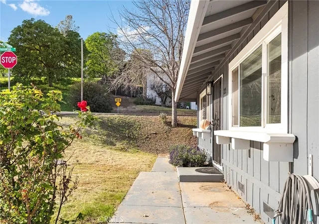 Homes for sale in Oroville, CA | 22 Coventry Dr, Oroville, CA 95966 | MLS# SN26055037
