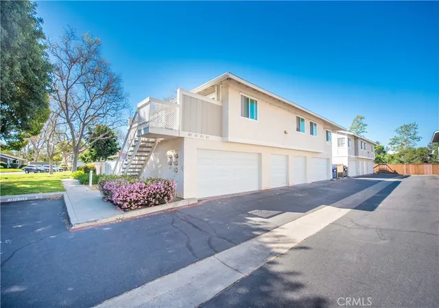 2nd image of 811 Pillar Point Wy, Oceanside, CA 92058 | MLS# IG26032277