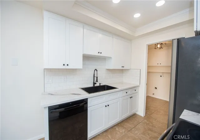 3rd image of 811 Pillar Point Wy, Oceanside, CA 92058 | MLS# IG26032277