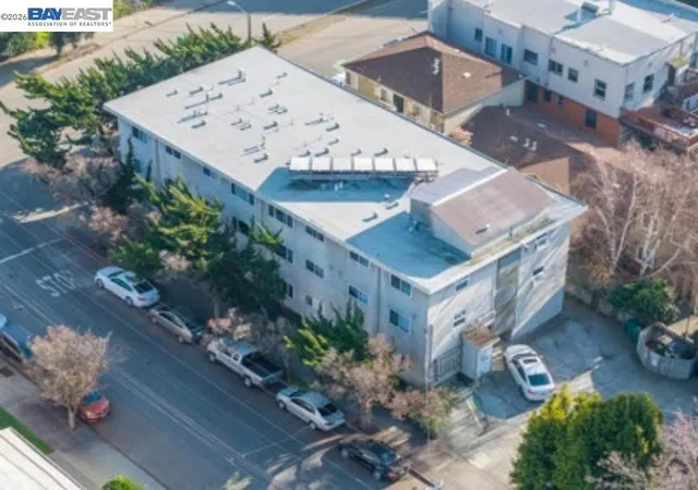 1st image of 5499 Claremont Ave, Oakland, CA 94618 | MLS# 41127059