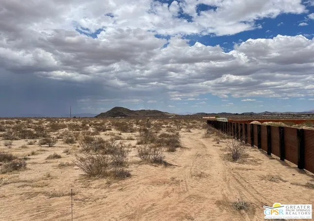 9th image of 32 Border Ave, Joshua Tree, CA 92252 | MLS# 26664187PS