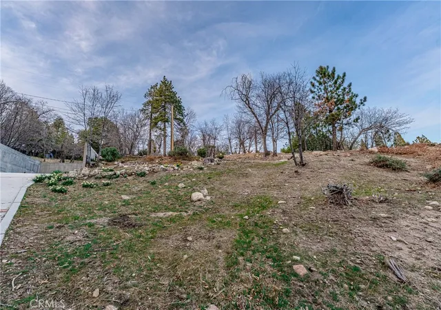 3rd image of 70 Panorama Rd, Running Springs, CA 92382 | MLS# DW26055550