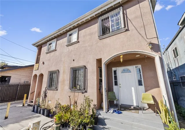 2nd image of 879 E 40th Pl, Los Angeles, CA 90011 | MLS# OC26053122