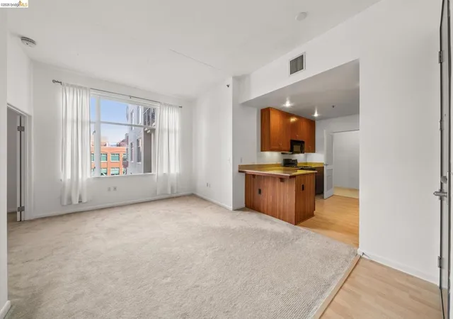 2nd image of 5855 Horton Street #613, Emeryville, CA 94608 | MLS# 41127112