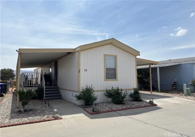 Photo 3 of Manufactured home for sale at 22020 Nisqually Rd #73, Apple Valley, CA 92308 | MLS# HD26042645 | Listing updated on 2026-09-11