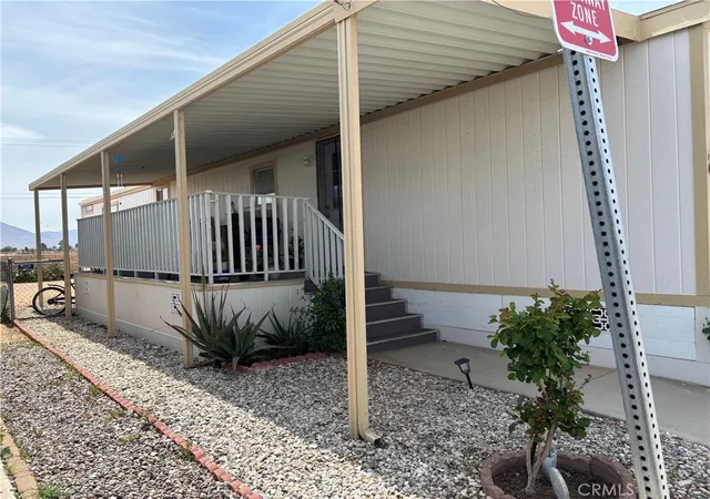 Photo 3 of Manufactured home for sale at 22020 Nisqually Rd #73, Apple Valley, CA 92308 | MLS# HD26042645 | Listing updated on 2026-09-11
