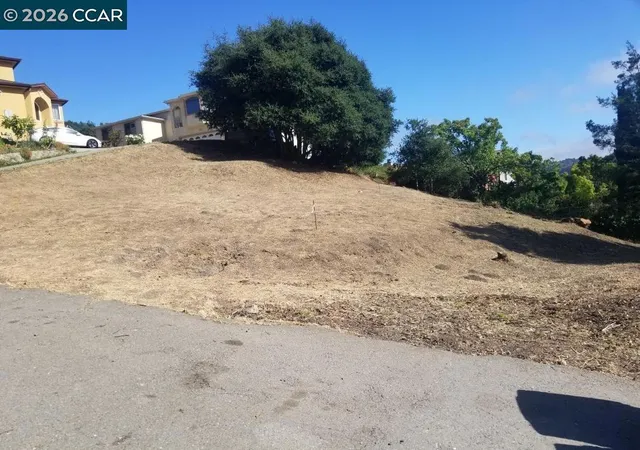 Photo 3 of Land for sale at 2525 Brandt St, Pinole, CA 94564 | MLS# 41127139 | Listing updated on 2026-06-01